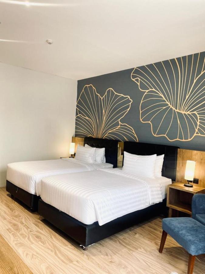 Grand Central Premier Medan Exterior photo